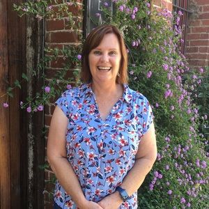 Meet your Posher, Debbie